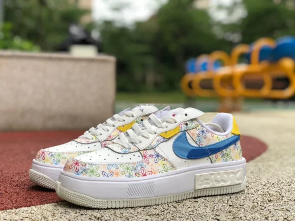 af1 floral graffiti low Nike Air Force 1 Fontanka floral graffiti baskets de sport décontractées DV3211-100