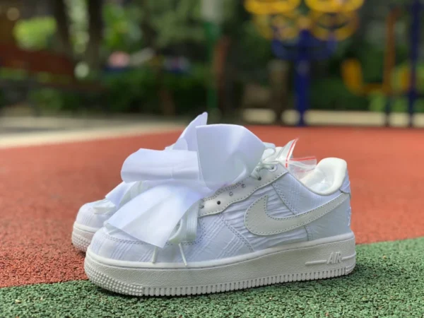 AF1 nœud blanc Nike Air Force 1 07 LX baskets basses blanches AF1 nœud DV4244-111