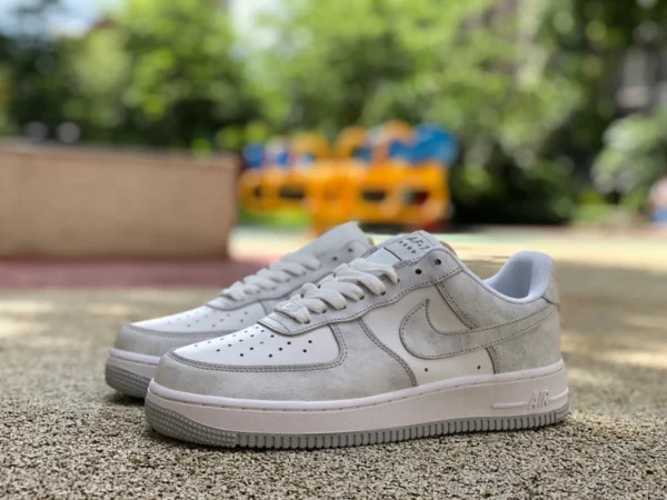 AF1 blanc gris bas Baskets basses Nike Air Force 1'07 AF1 Air Force One pour homme LQ55881-616