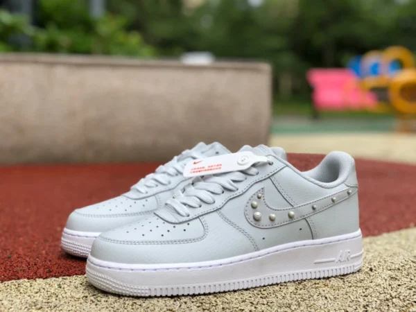 AF1 argent perle basse Nike Air Force 1 07 SE AF1 argent perle baskets décontractées DV3810-001