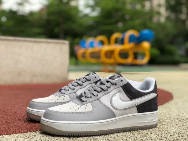 AF1 blanc gris noir bas Nike Air Force 1 Low 07 AF1 blanc gris noir baskets décontractées ao2425-001