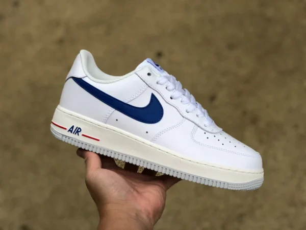 af1 blanc et bleu bas Nike Air Force1 AF1 blanc et bleu baskets basses décontractées DX2660-100