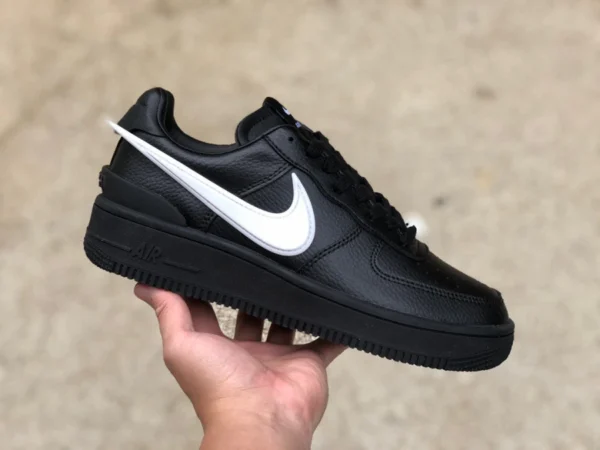 AF1 baskets basses noires et blanches Nike Air Force 1 low sp baskets basses décontractées DV3464-002