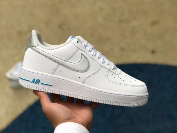 AF1 blanc bleu argent bas Nike Air Force 1 '07 blanc bleu bas baskets décontractées DR0142 100