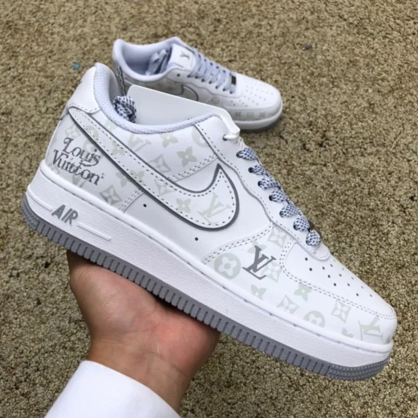 af1 blanc gris lv imprimé Nk Air Force 1'07 LV8 Low Air Force One baskets basses décontractées DR9868-200