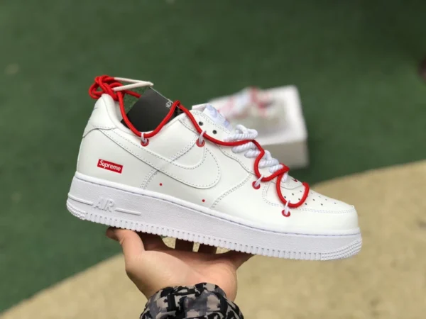 AF1 joint sup bracelet blanc et rouge Supreme x Nike Air Force 1 AF1 joint pure blanc et rouge Air Force CU9225-100-