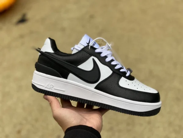 AF1 baskets basses noires et blanches Nike Air Force 1 low sp baskets basses décontractées DV3464-008