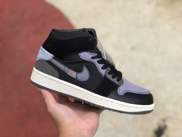 aj1mid noir et gris petit ow Air Jordan 1 Mid "Inside Out" DM9652-001