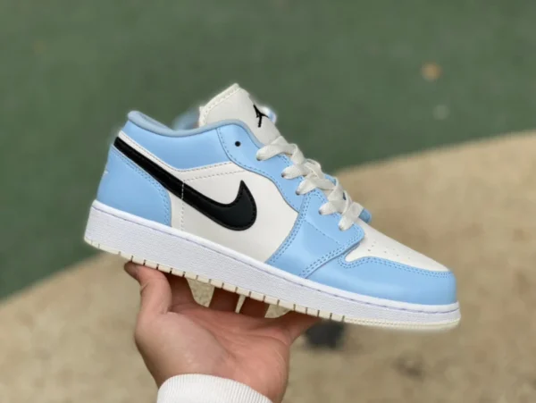 aj1 blanc bleu glace bleu bas pur original Air Jordan 1 Low GS Ice Blue blanc et bleu chaussures de basket-ball basses 554723-401