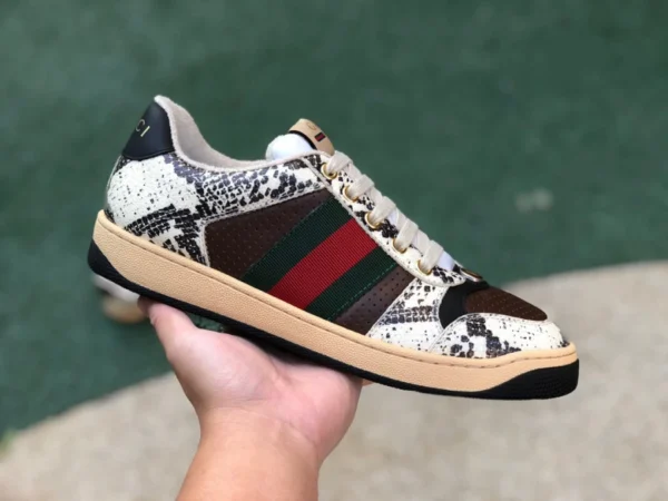 Chaussures basses en résille effet vieilli GUCCI Gucci Screener de Gucci