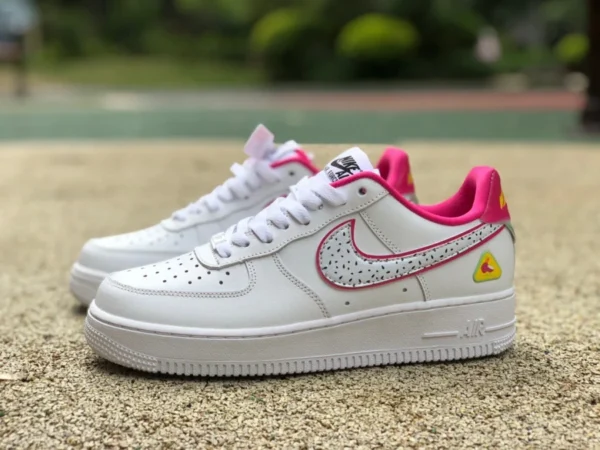 af1 dragon fruit low Nike/Nike AIR FORCE 1 '07 LV8 2 planche décontractée basse pour hommes dv3809-100