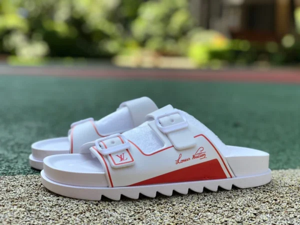 LV pantoufles blanc et rouge LV Louis Vuitton 2022 été nouvelles sandales pour vêtements d'extérieur à la mode pantoufles décontractées en plein air pour hommes