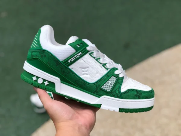 LV blanc vert faible nouvelle commande expédiée carton d'origine, matières premières, uniquement pour le prix du volume Louis Vuitton Louis Vuitton Trainer Baskets Louis Vuitton