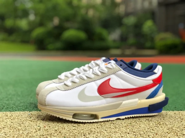 sacai Forrest Gump Blanc et Bleu Nike Air Zoom Cortez Royal Fuchsia 4.0 Forrest Gump déconstruit chaussures de papa coupe basse à semelle épaisse dq0581-100