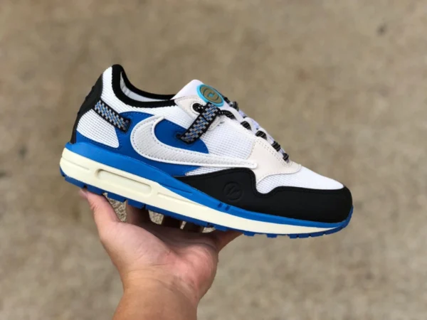 Max1 noir et blanc bleu Nike air max1 /cj do9392-500