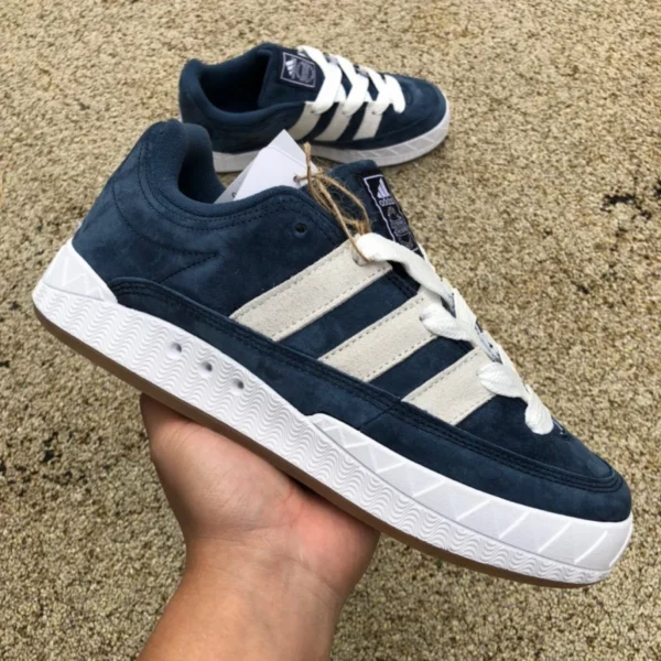 Adidas baskets lwo bleu marine Adidas trèfle Adimatic hommes et femmes rétro requin pain chaussures chaussures décontractées GY2088