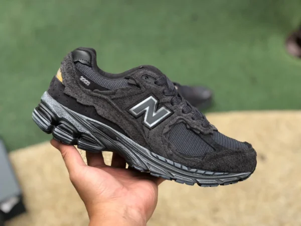 NB200R Phantom Black Pure Original New Balance NB2002R Coupe irrégulière Déconstruit Phantom Black Sea Salt White Joint Retro Chaussures de course M2002RDB