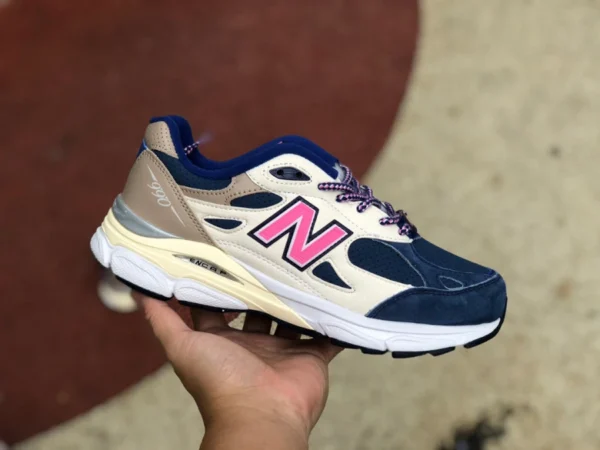 nb990v3Kith blanc et bleu Kith x New Balance 990v3 "Daytona" blanc et bleu M990KH3