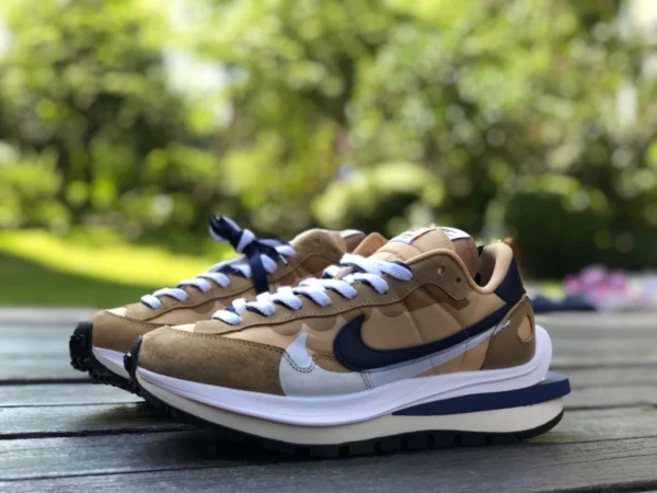 Sacai3.0 kaki pur original Nike Vaporwaffle x Sacai joint kaki chaussures de course DD1875-200