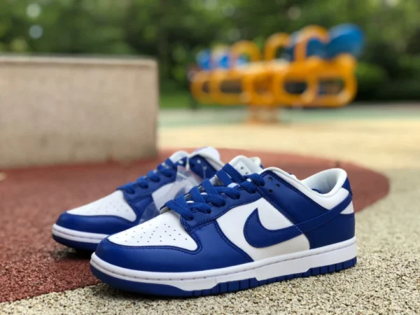 Dunk blanc et bleu bas Nike Dunk Low NCAA Kentucky Syracuse University blanc et bleu CU1726-100