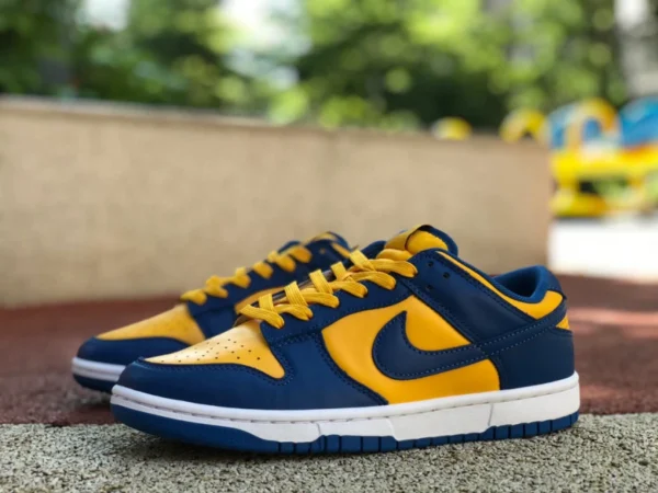 Dunk University Gold Dunk Low « Warriors » Bleu Royal + University Gold DD1391-402