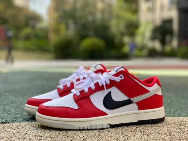 Dunk Chicago split pur original Nike SB Dunk Nike Dunk Low "Chicago Split" blanc et rouge DZ2536-600