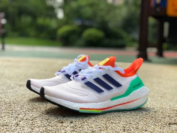 UB22 blanc, vert et orange chaussures de course adidas Uitraboost 22 confortables, résistantes à l'usure et respirantes, colorées GY8688