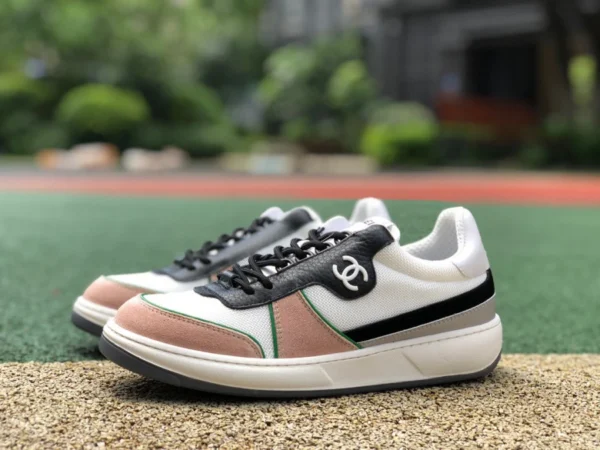 Chanel blanc rose noir Chanel Chanel 22 nouvelles baskets panda chaussures de course de sport à lacets décontractées couleur assortie chaussures pour femmes double C