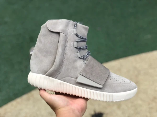 Coconut 750 gris BASF nouvel envoi Adidas Yeezy 750 Boost kanye west Coconut première génération B35309