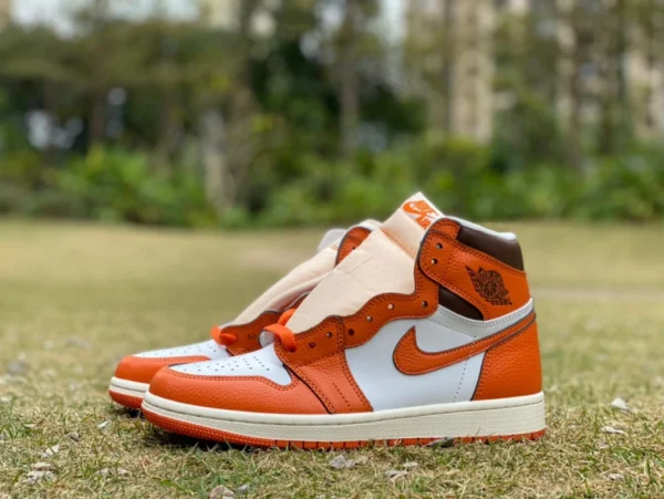 aj1 petite boucle cassée Hermès orange version économique de Air Jordan 1 High Starfish AJ1 blanc orange petite boucle cassée haut rétro DO9369-101