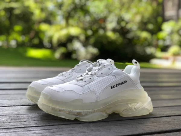 Balenciaga coussin d'air blanc pur Balenciaga Triple S Clear Sole chaussures de papa basses à la mode antidérapantes et résistantes à l'usure