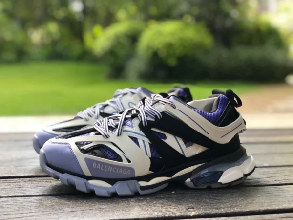 Balenciaga 3.0 noir et blanc violet Balenciaga Triple S chaussures papa Balenciaga