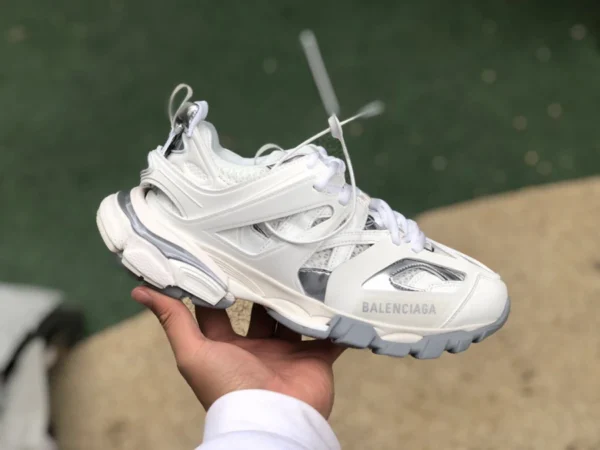 Balenciaga 3.0 blanc gris argent Balenciaga Triple S chaussures papa Balenciaga