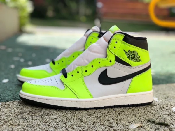 aj1 vert fluorescent pur original Air Jordan 1 High OG "Volt" 555088-702