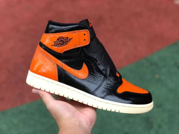 aj1 saindoux pur original Air Jordan 1 AJ1 saindoux brisé panneau en cuir verni vieux 555088-028