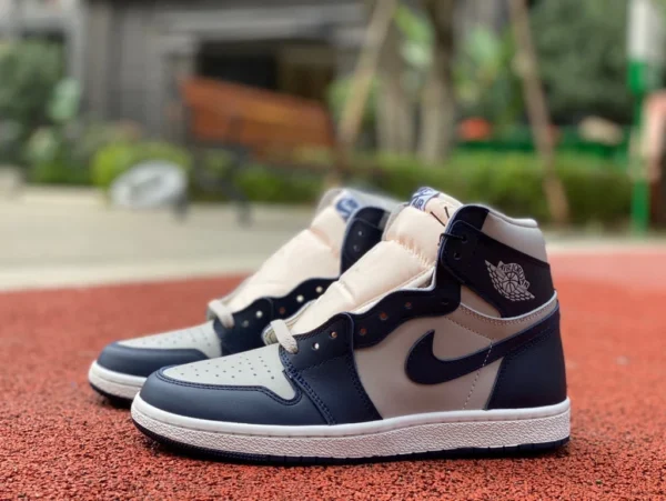 aj1 Georgetown version la plus rentable Air Jordan1 High 85 AJ1 montante Georgetown blanc et bleu rétro BQ4422-400