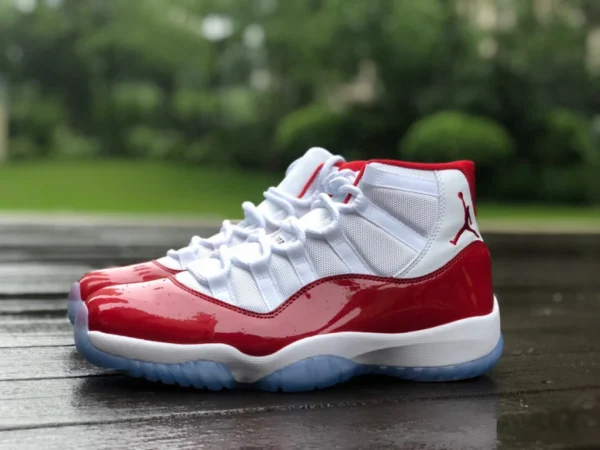 aj11 cerise rouge version montante la plus rentable de la Air Jordan 11 "Cherry" AJ11 cerise rouge blanc rouge CT8012-116