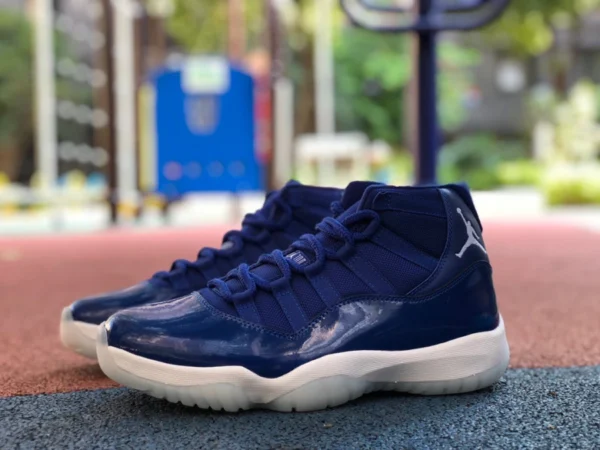 aj11 bleu et blanc montant pur original Air Jordan 11 bleu nuit nouveau blanc et bleu AT7802-115