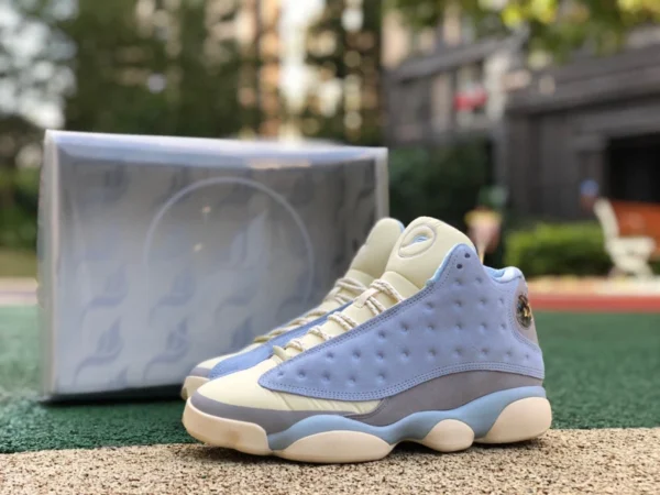 aj13 Caroline du Nord Bleu Air Jordan 13 x SoleFly Joint Caroline du Nord Bleu Ice Blue Silk DX5763-100