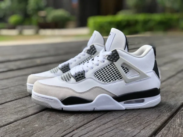 aj4 gris blanc noir Air Jordan 4 AJ4 gris blanc noir panda blanc ciment chaussures de basket DH6927-111