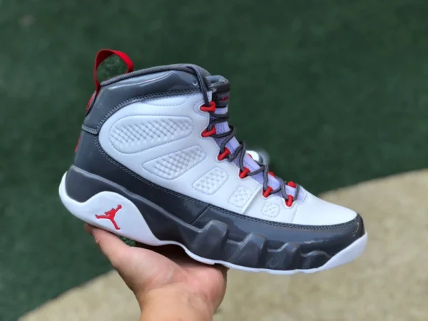 aj9 blanc gris rouge Air Jordan 9 Chile Red AJ chaussures de basket-ball rétro CT8019-162