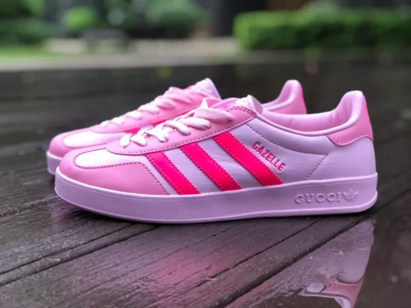 Gucci co-marqué Adidas rose Gucci x Adidas Gucci co-marqué Adidas Originals Gazelle série antilope "Esquisite Gucci" basse