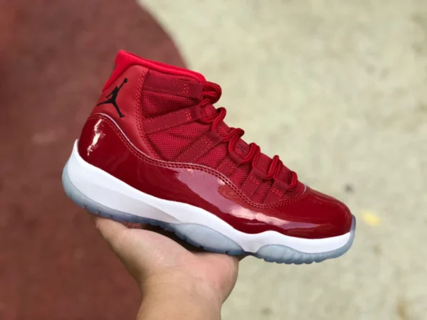 aj11 Big Red High Top Air Jordan 11 AJ11 Blanc Rouge Big Red High Top Chaussures de basket-ball 378037-623