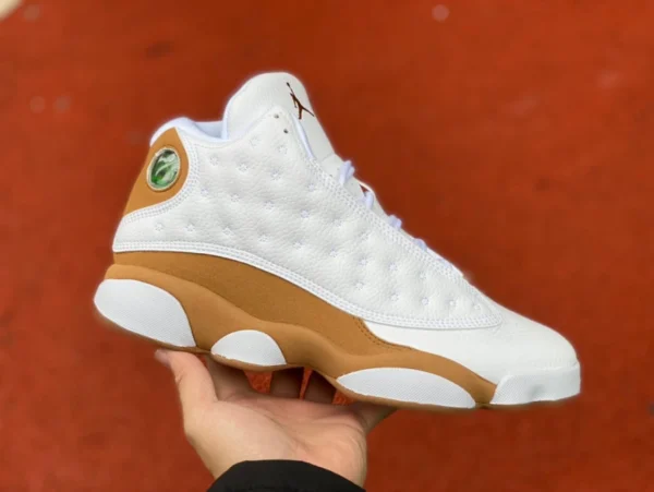 aj13 blé montant Air Jordan 13 "Wheat" blé blanc et jaune 414571-171