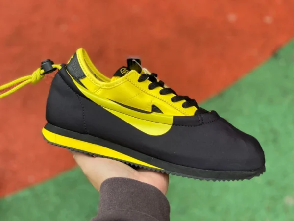 Forrest Gump Chaussures Kung Fu Bruce Lee Nike Cortez Clot Joint Bruce Lee Kung Fu Noir et Jaune Tai Chi DZ3239-001