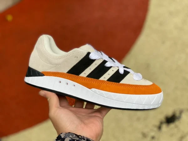 Chaussures de pain Adidas beige orange NEIGHBORHOOD x Adidas Adimatic joint shark bread shoes hp9916