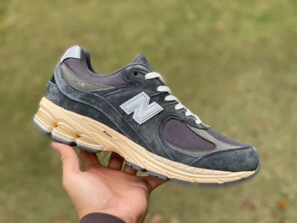 NB2002r gris carbone en détresse NEW BALANCE NB2002 chaussures de course décontractées amortissant les chaussures de couple pour hommes et femmes de sport rétro M2002RHO