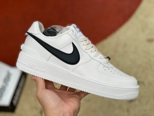 Air Force Beige AMBUSH La version la plus rentable version recommandée Nike Air Force 1 AF1 AMBUSH joint green DV3464-002