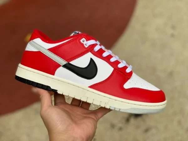 Dunk Chicago Split Nike SB Dunk Nike Dunk Low « Chicago Split » Blanc Rouge DZ2536-600