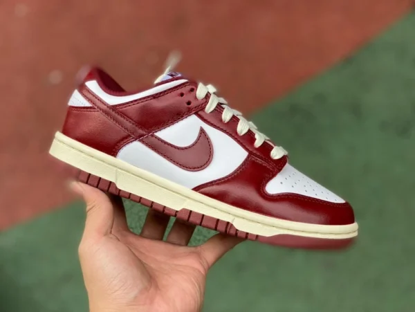 Dunk blanc et rouge rétro Nike Dunk Low PRM "Team Red" et blanc baskets basses antidérapantes résistantes à l'usure femme rouge et blanc FJ4555-1